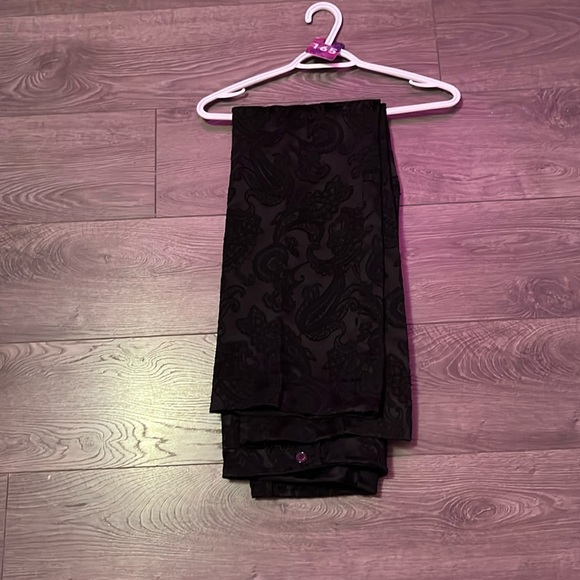 📼📼Gorgeous detailed w/lace embellishment that covers entirely size 10 - Picture 2 of 4